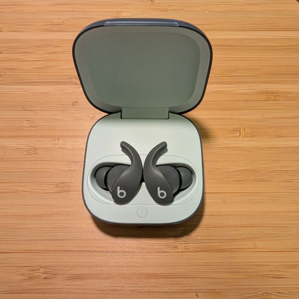 Beats Fit Pro Earbuds (1st Gen) - True Wireless Noise Cancelling